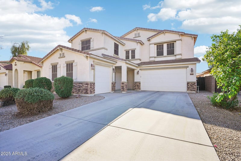 429 E Navajo Trl, San Tan Valley, AZ 85143