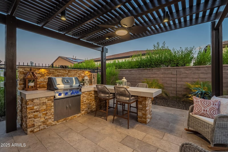 429 Veterans Way, Queen Creek, AZ 85140