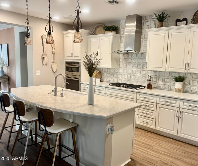 429 Veterans Way, Queen Creek, AZ 85140