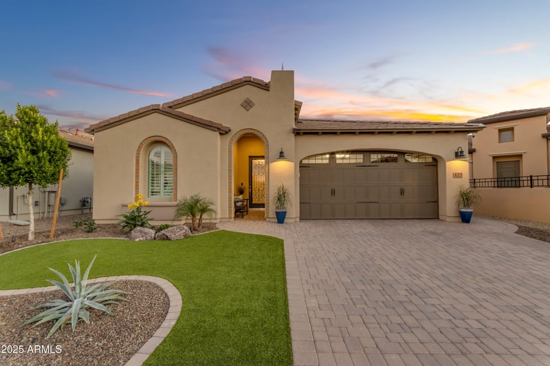 429 Veterans Way, Queen Creek, AZ 85140
