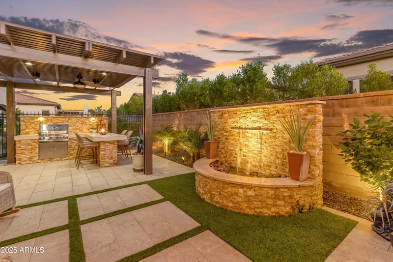 429 Veterans Way, Queen Creek, AZ 85140