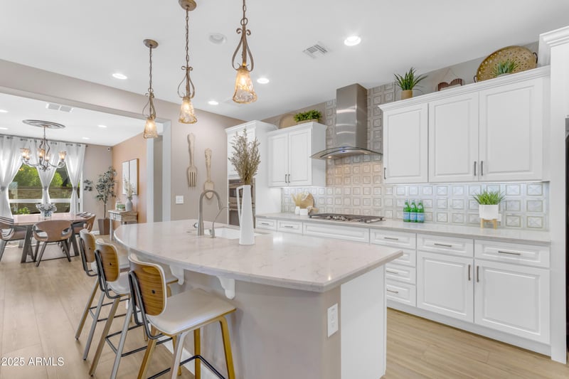 429 Veterans Way, Queen Creek, AZ 85140