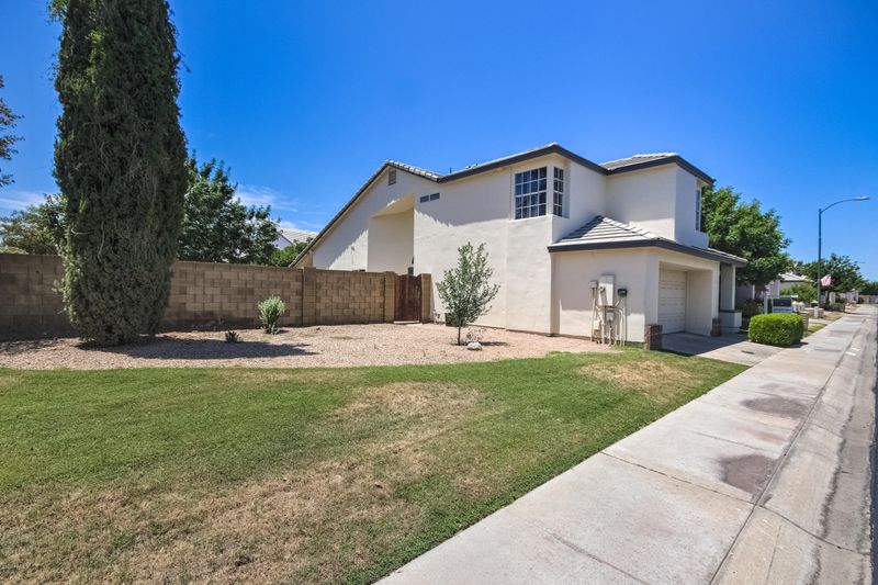 429 W Kathleen Rd, Phoenix, AZ 85023