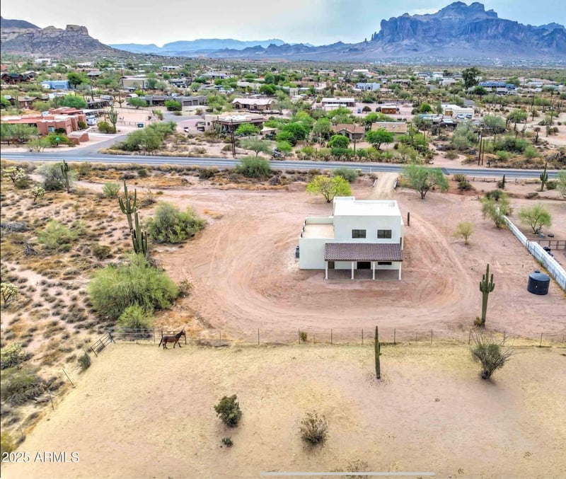 4294 Wolverine Pass Rd, Apache Junction, AZ 85119