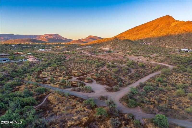 42xxx N 16th St NW #-, New River, AZ 85087