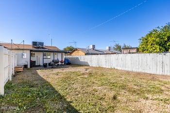 430 Reizen Dr, Morristown, AZ 85342