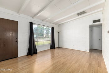 430 Robert Rd, Tempe, AZ 85281