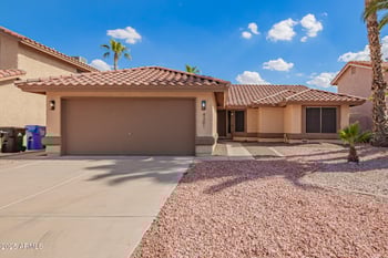 4301 Amberwood Dr, Phoenix, AZ 85048