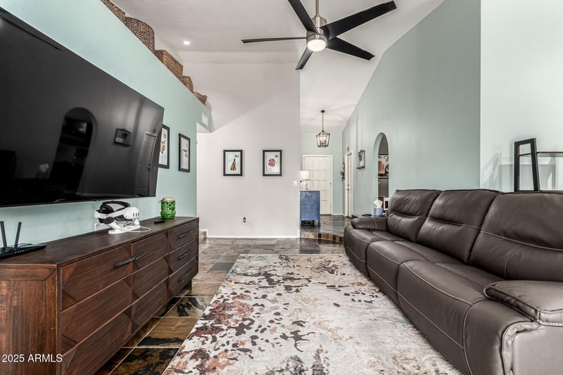 4301 Betty Elyse Ln, Phoenix, AZ 85032