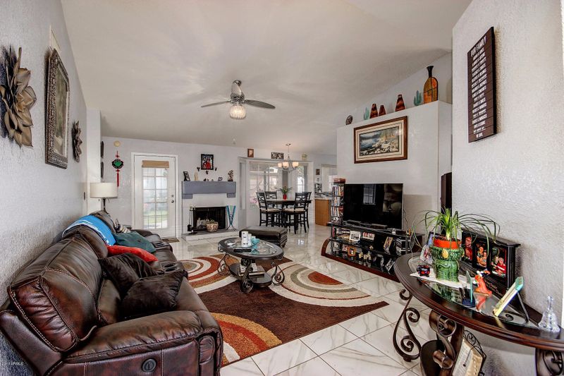4301 E Muirwood Dr, Phoenix, AZ 85048
