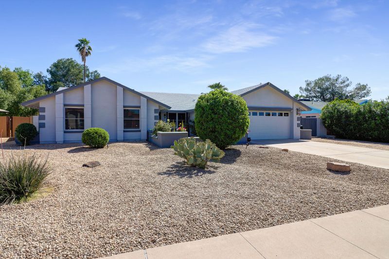 4301 E Sheena Dr, Phoenix, AZ 85032