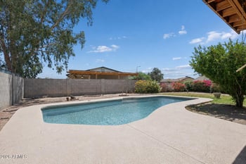 4301 80th Ln, Phoenix, AZ 85033