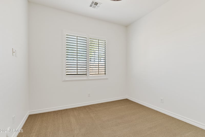 4301 Newport St, Chandler, AZ 85249