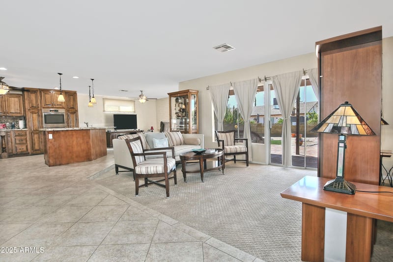 4301 Sacaton St, Phoenix, AZ 85044