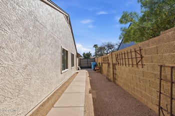 4302 Acoma Dr, Phoenix, AZ 85032