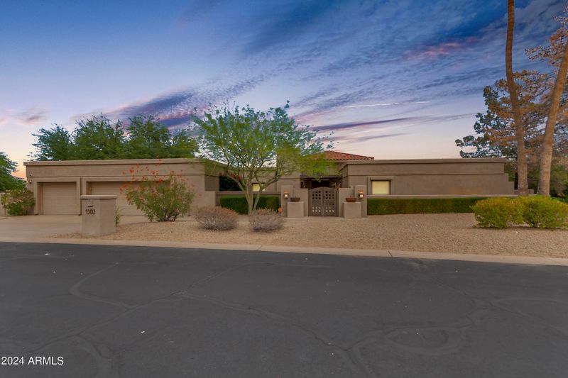 4302 E Mountain View Rd, Phoenix, AZ 85028