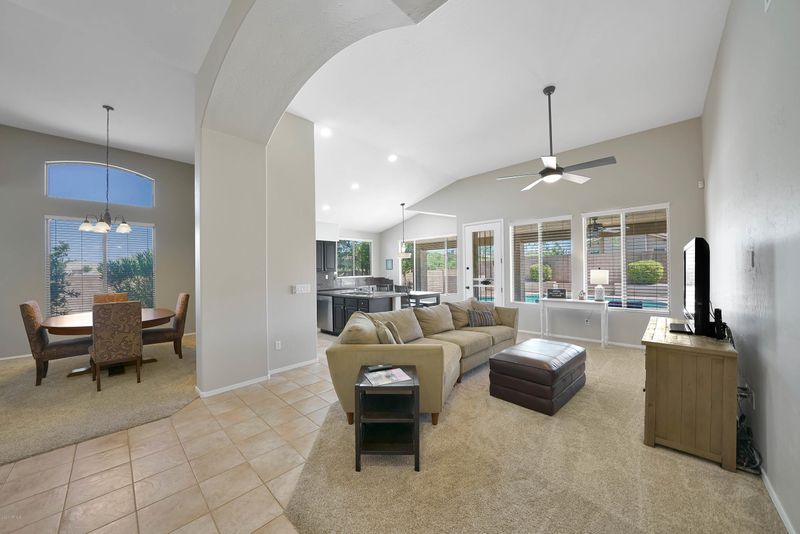 4302 E Swilling Rd, Phoenix, AZ 85050
