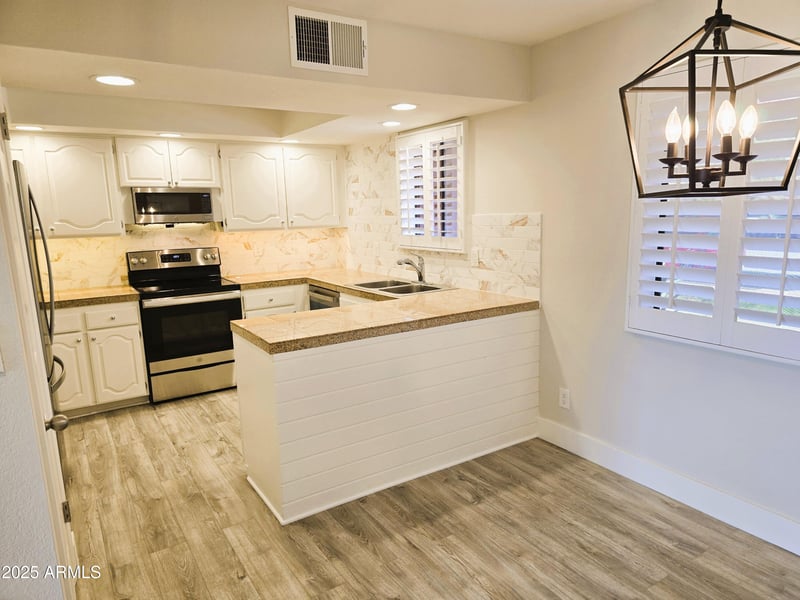 4303 Cactus Rd #135, Phoenix, AZ 85032