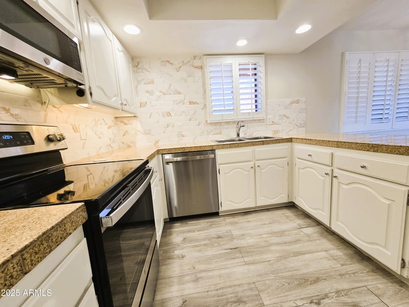 4303 Cactus Rd #135, Phoenix, AZ 85032