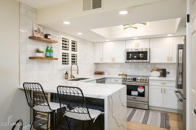 4303 E Cactus Rd #113, Phoenix, AZ 85032