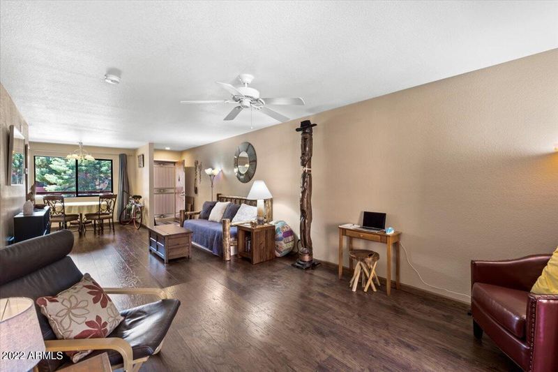 4303 E Cactus Rd #207, Phoenix, AZ 85032