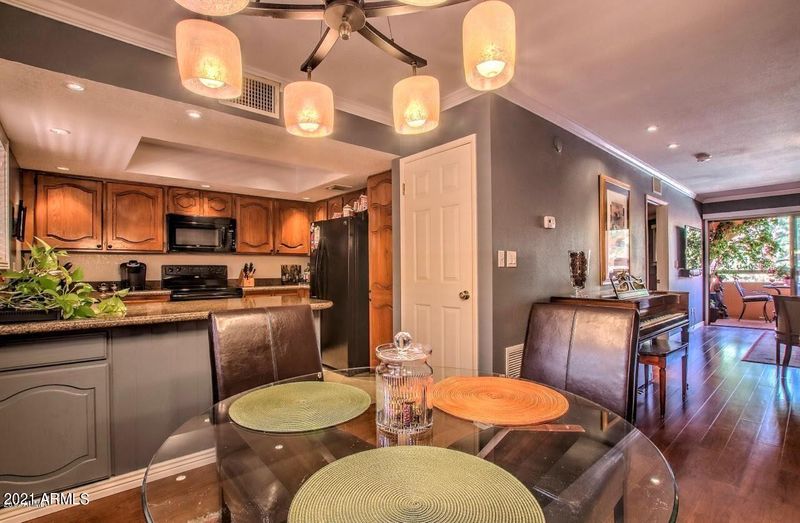 4303 E Cactus Rd #304, Phoenix, AZ 85032