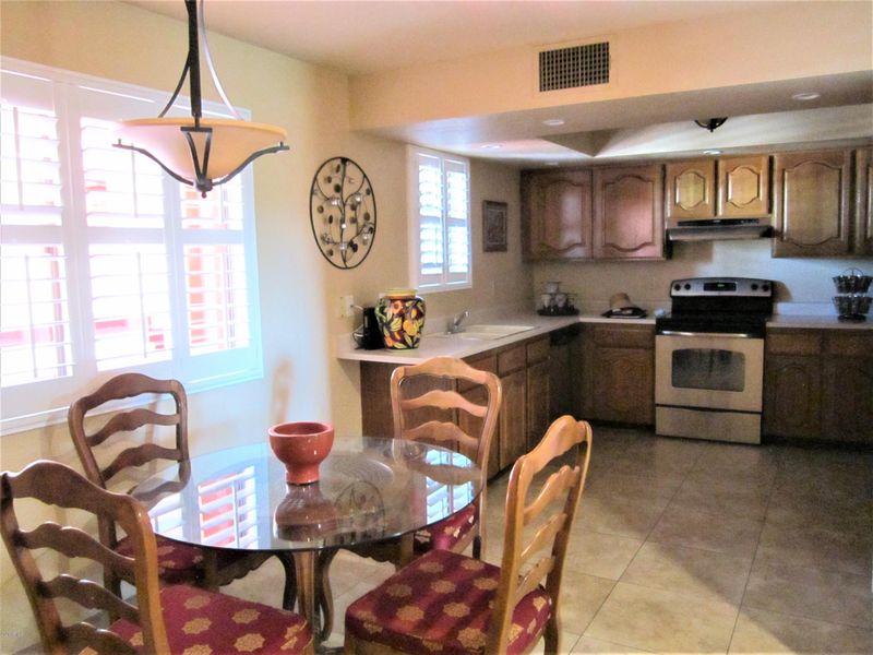 4303 E Cactus Rd #424, Phoenix, AZ 85032