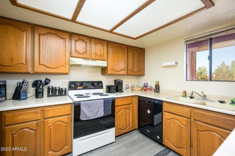 4303 E Cactus Rd #427, Phoenix, AZ 85032