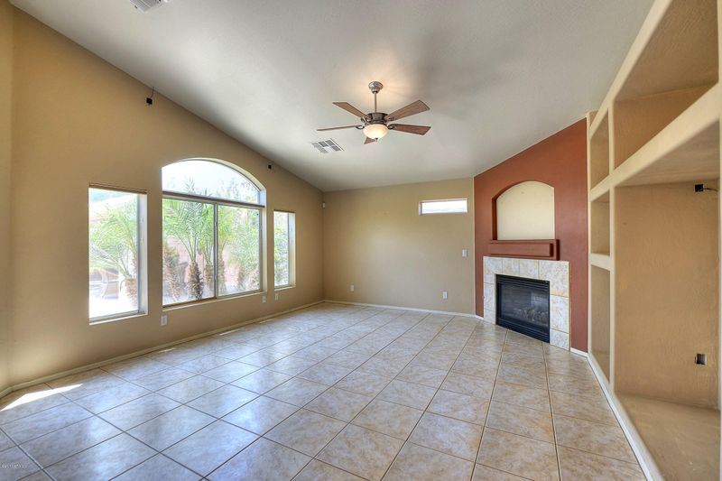 4305 E Wescott Dr, Phoenix, AZ 85050