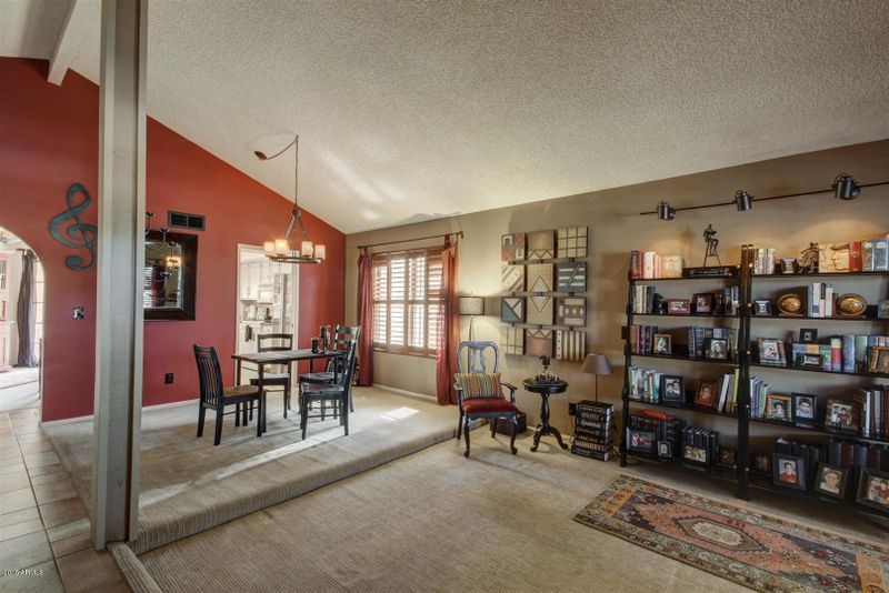 4306 E Sandia St, Phoenix, AZ 85044