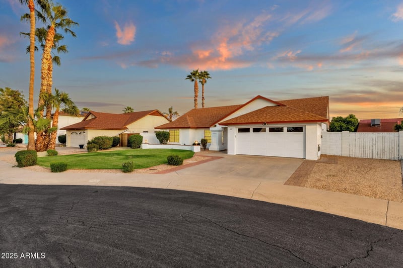 4307 Greenway Ln, Phoenix, AZ 85032