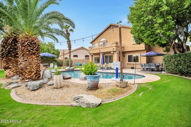 431 Mountain Vista Dr, Phoenix, AZ 85045