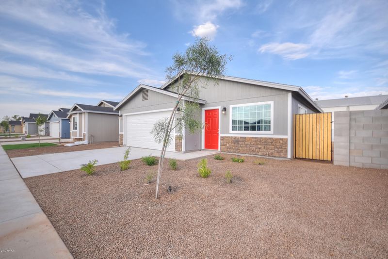 431 N 63rd Ln, Phoenix, AZ 85043
