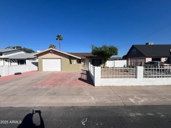 4310 Rose Ln, Glendale, AZ 85301