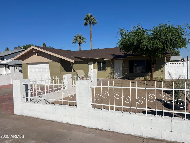 4310 Rose Ln, Glendale, AZ 85301