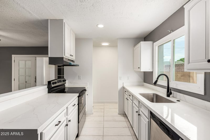 4310 Rose Ln, Glendale, AZ 85301