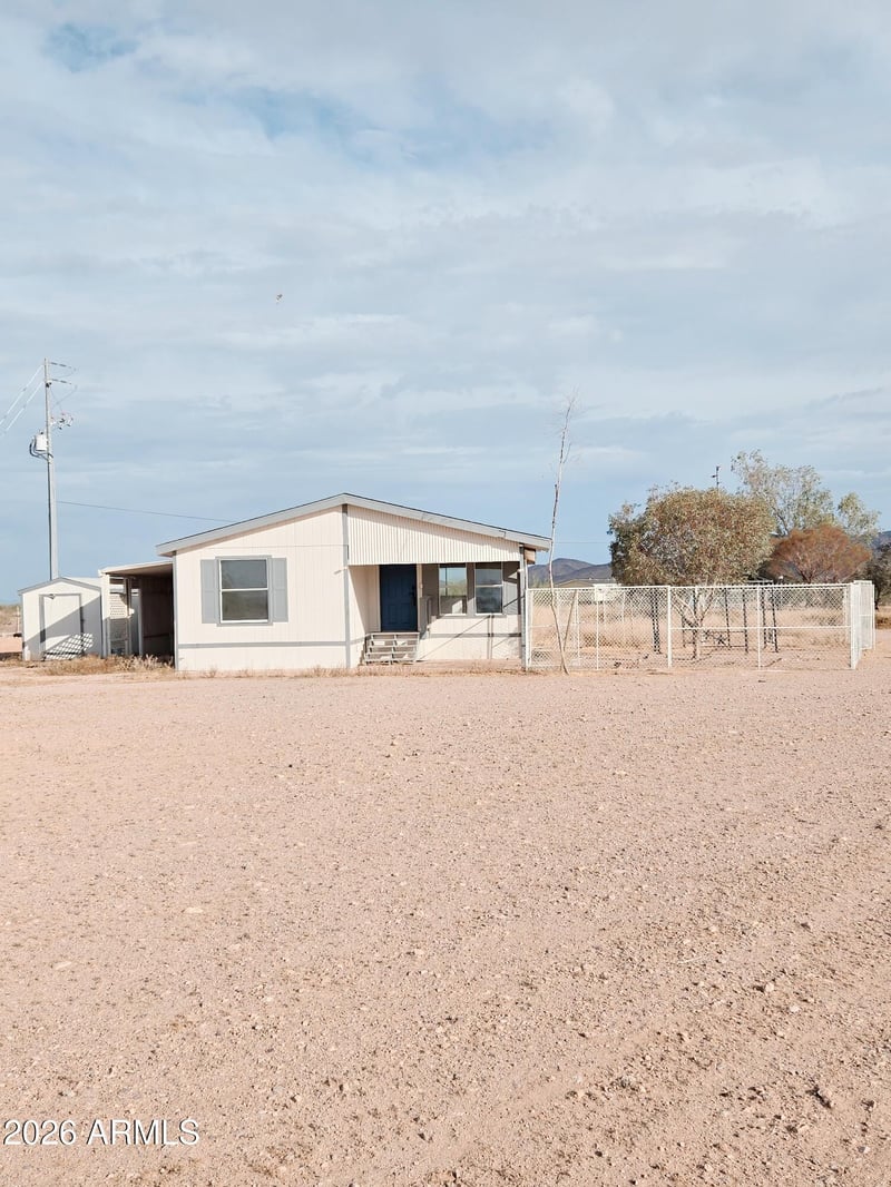 43104 W Catalina Dr, Tonopah, AZ 85354