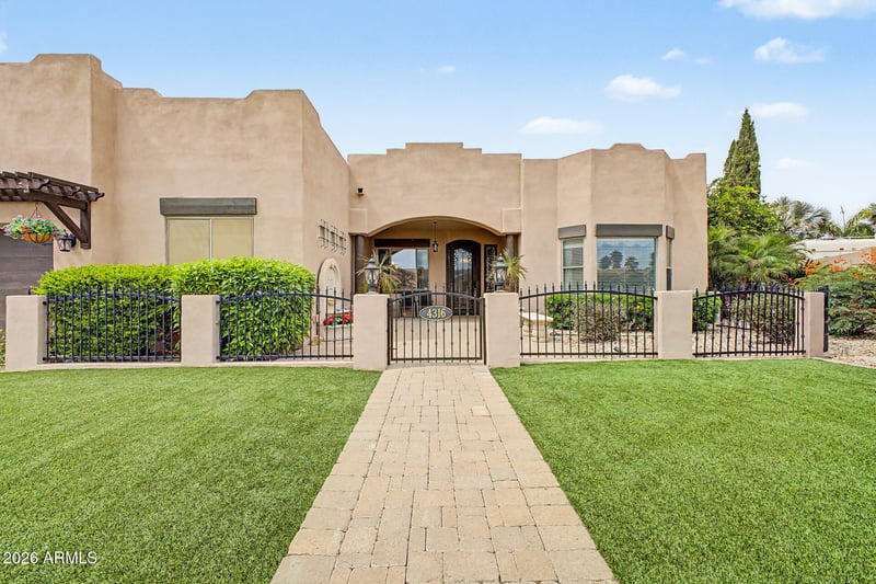 4316 J J Ranch Rd, Glendale, AZ 85310