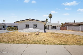 4316 Rose Ln, Glendale, AZ 85301