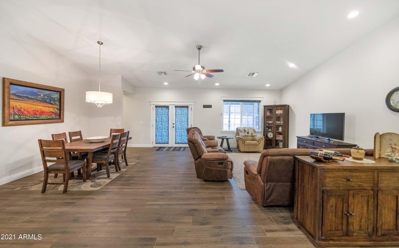 4317 E Cheery Lynn Rd, Phoenix, AZ 85018