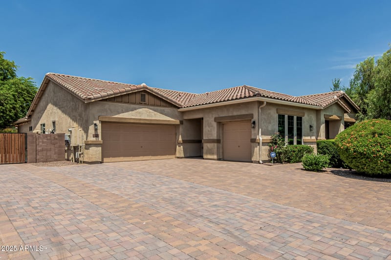 4318 180th Dr, Goodyear, AZ 85395
