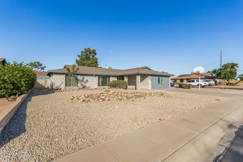 4318 W Windrose Dr, Glendale, AZ 85304