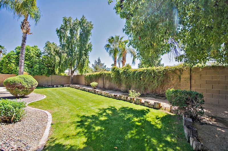 4319 E Whitney Ln, Phoenix, AZ 85032