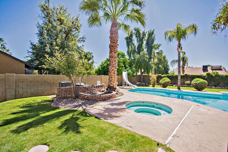 4319 E Whitney Ln, Phoenix, AZ 85032