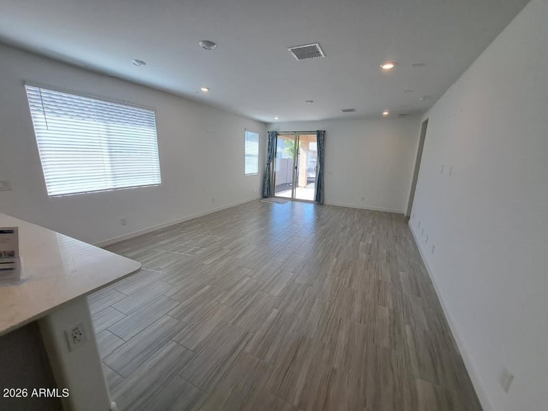 432 W Tamarack Dr, San Tan Valley, AZ 85140
