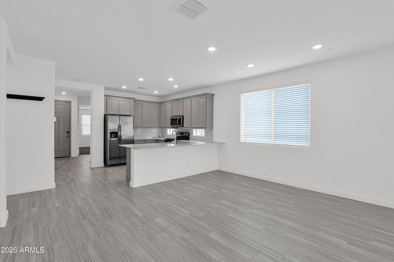 432 W Tamarack Dr, San Tan Valley, AZ 85140