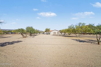 43211 16th St, New River, AZ 85087