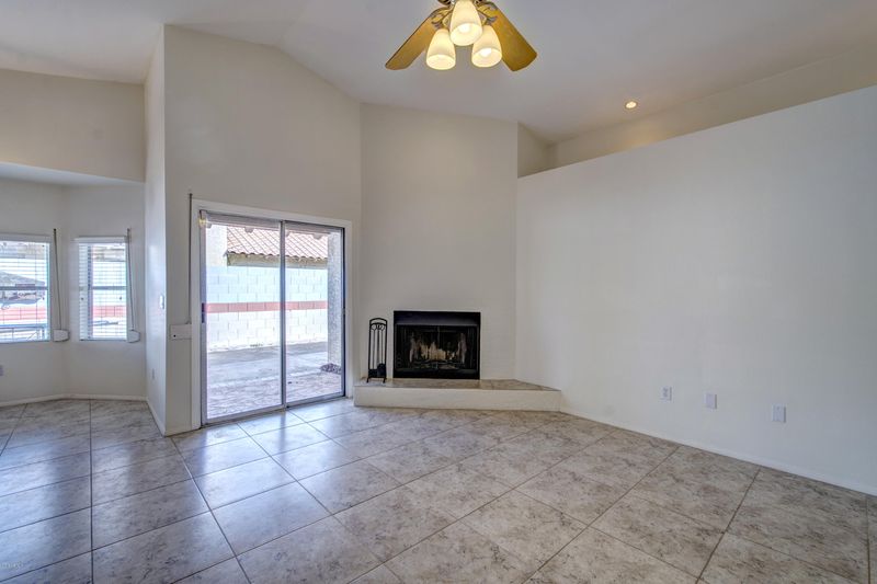 4322 E Beck Ln, Phoenix, AZ 85032