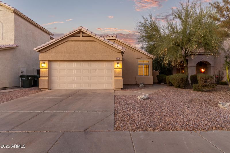 4322 E South Fork Dr, Phoenix, AZ 85044