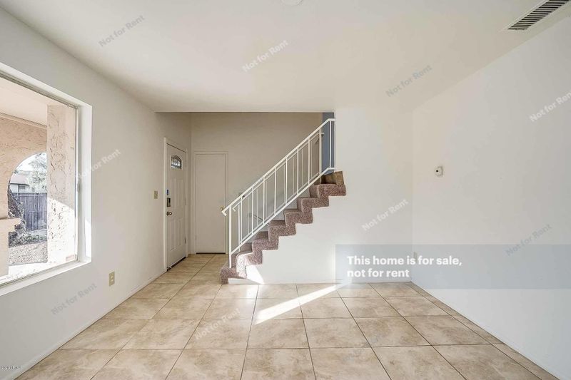 4324 E Lynne Ln, Phoenix, AZ 85042